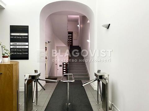 комерційна за адресою Богдана Хмельницького вул., 52а