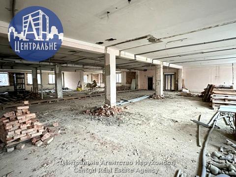 комерційна за адресою Чернівці, Руська вул., 242