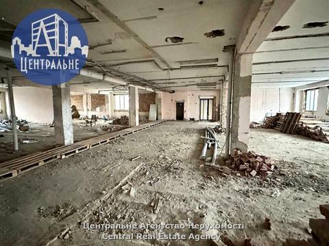 комерційна за адресою Чернівці, Руська вул., 242