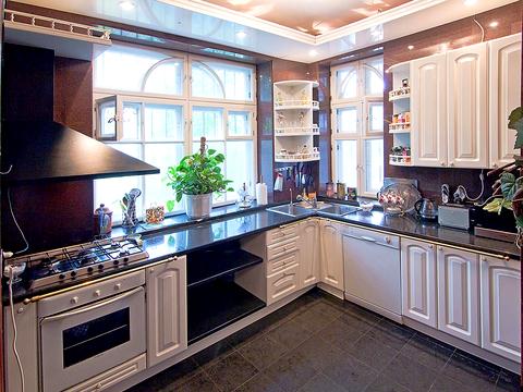 коммерческая по адресу Дмитриевская ул. (Дмитрия Донского), 6