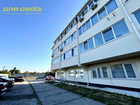 квартира за адресою Комарова, 38