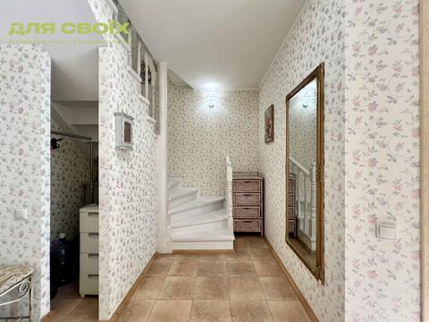 квартира за адресою Комарова, 38