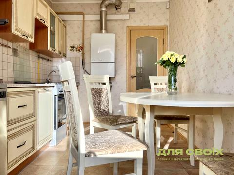 квартира за адресою Комарова, 38