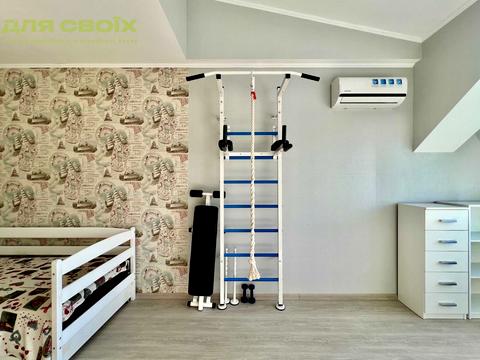 квартира за адресою Комарова, 38