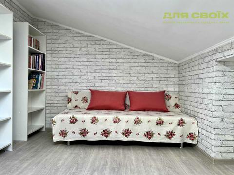 квартира за адресою Комарова, 38