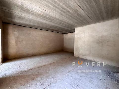 комерційна за адресою Княгинин вул., 12