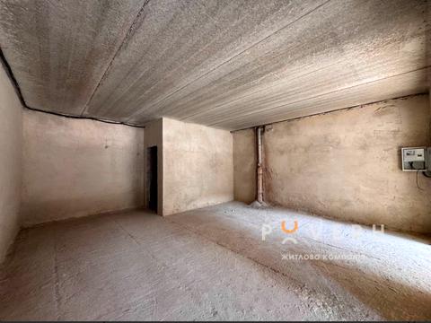 комерційна за адресою Княгинин вул., 12