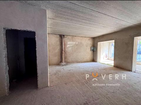 комерційна за адресою Княгинин вул., 12