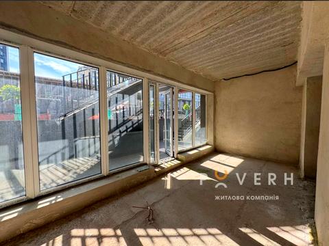 комерційна за адресою Княгинин вул., 12