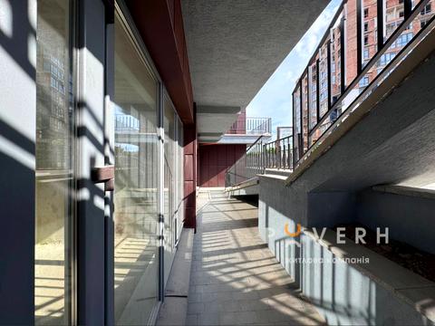 комерційна за адресою Княгинин вул., 12