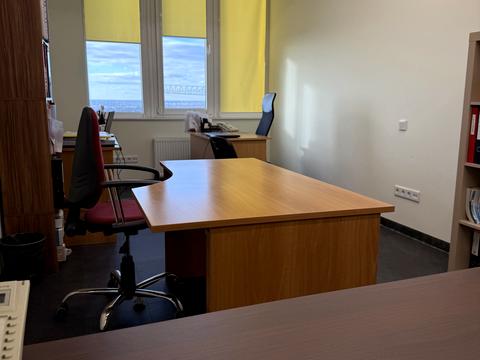 коммерческая по адресу Евгения Чикаленко ул., 93/1