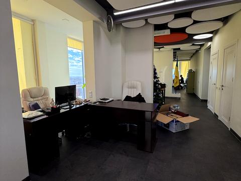 коммерческая по адресу Евгения Чикаленко ул., 93/1