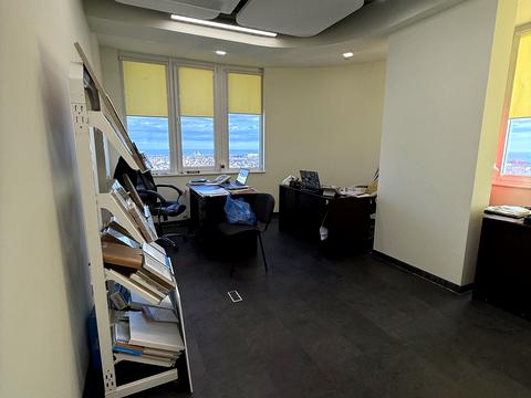 коммерческая по адресу Евгения Чикаленко ул., 93/1