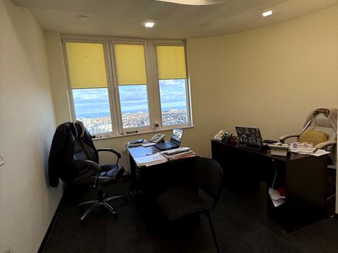 коммерческая по адресу Евгения Чикаленко ул., 93/1