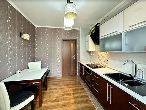 квартира за адресою Дмитра Майбороди вул. (Збишка), 2а