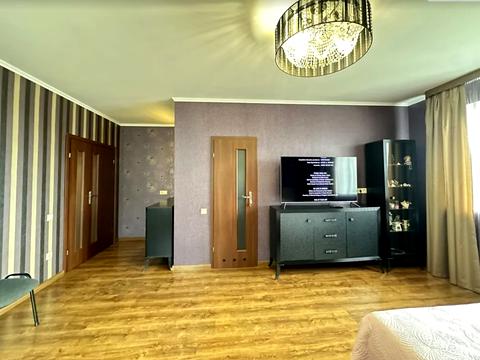 квартира за адресою Дмитра Майбороди вул. (Збишка), 2а