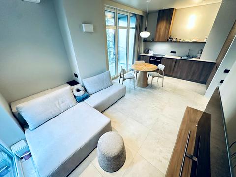 квартира за адресою Дмитра Яворницького просп. (Карла Маркса), 72-Б