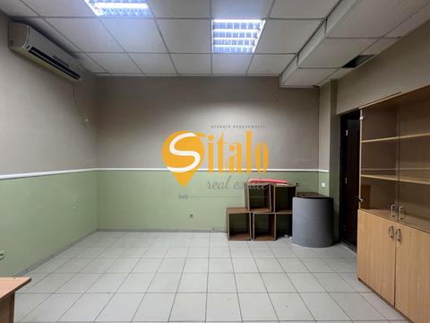 комерційна за адресою Центральна, 11