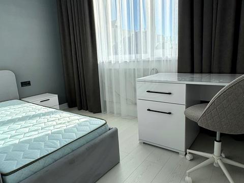 квартира за адресою Андрія Верхогляда вул. (Михайла Драгомирова), 14-А