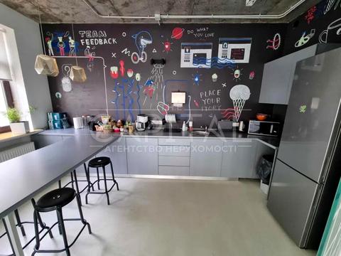 комерційна за адресою вул. Воздвиженская, 51