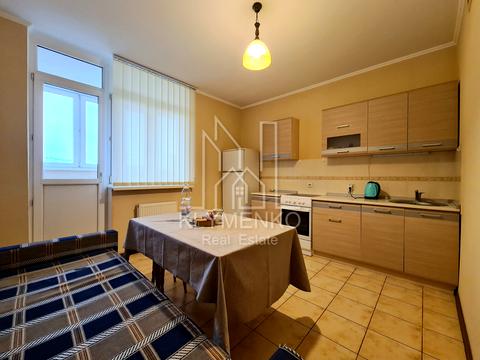 квартира за адресою Воскресенська вул., 12-Б