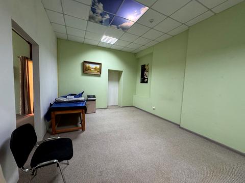 комерційна за адресою Шевченка вул., 8