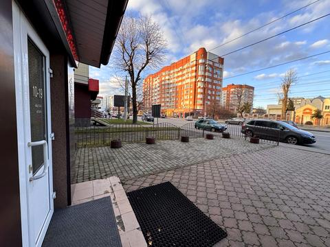 комерційна за адресою Шевченка вул., 8