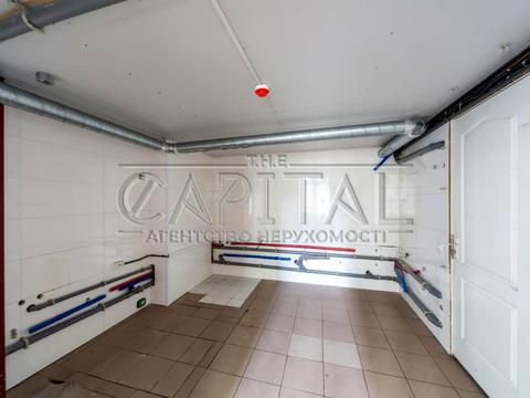 комерційна за адресою Андрія Верхогляда вул. (Михайла Драгомирова), 12