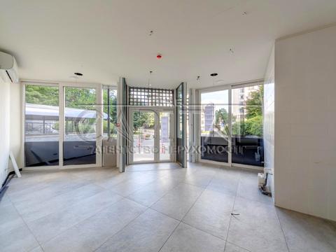 комерційна за адресою Андрія Верхогляда вул. (Михайла Драгомирова), 12