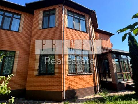 будинок за адресою Лівобережна вул.