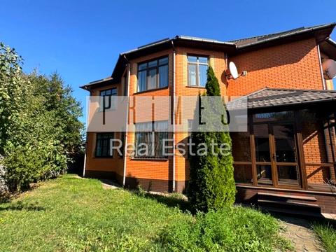 будинок за адресою Лівобережна вул.