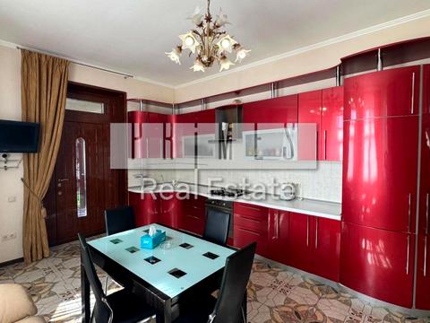 будинок за адресою Лівобережна вул.