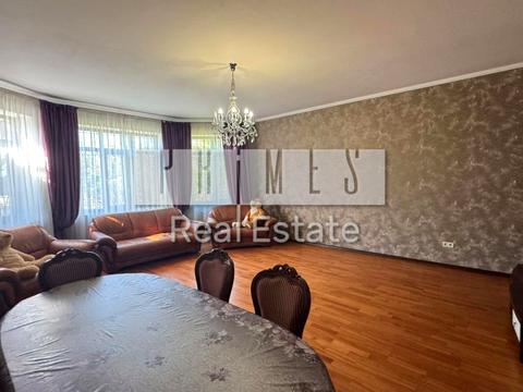 будинок за адресою Лівобережна вул.