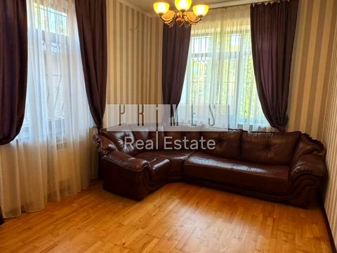 будинок за адресою Лівобережна вул.