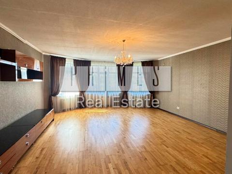 будинок за адресою Лівобережна вул.