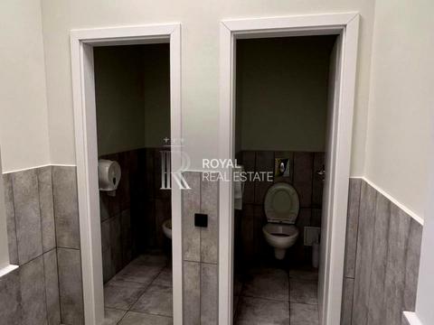 комерційна за адресою пр-т Степана Бандери, 28а