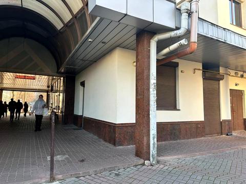 комерційна за адресою Галицька вул., 7