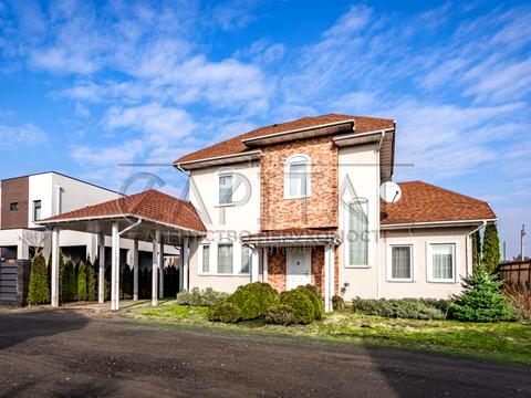 будинок за адресою Першотравнева вул.