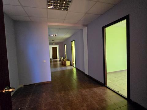 комерційна за адресою В'ячеслава Чорновола вул. (Войкова), 10