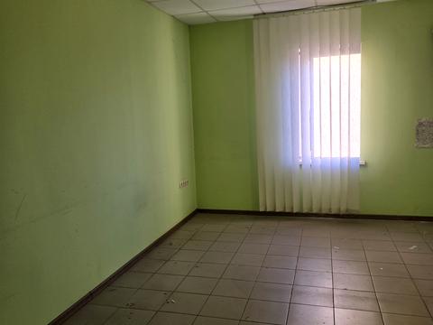 комерційна за адресою В'ячеслава Чорновола вул. (Войкова), 10