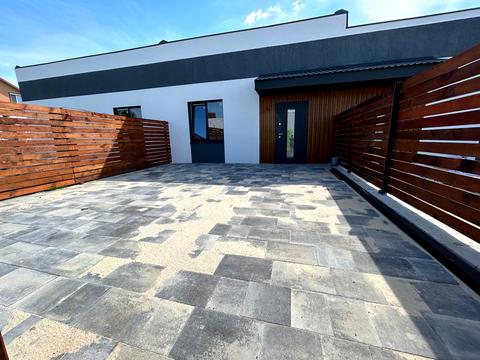 дом по адресу Весенняя ул.