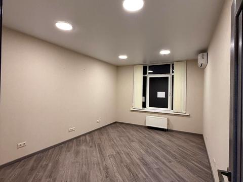 комерційна за адресою Євгена Сверстюка вул. (Марини Раскової), 6