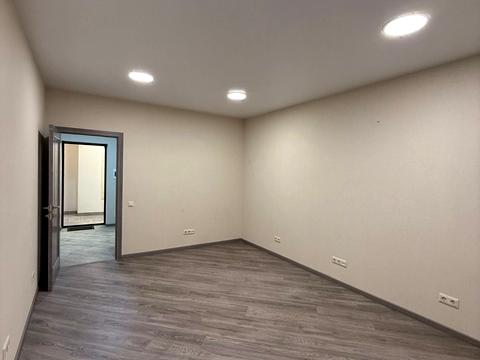 комерційна за адресою Євгена Сверстюка вул. (Марини Раскової), 6