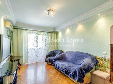 квартира за адресою Ореста Левицького вул. (Академіка Курчатова), 3