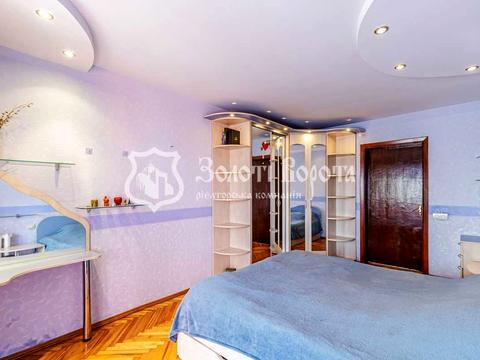 квартира за адресою Ореста Левицького вул. (Академіка Курчатова), 3