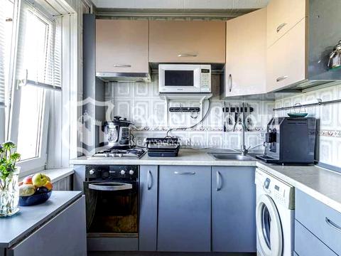 квартира за адресою Київ, Ореста Левицького вул. (Академіка Курчатова), 3