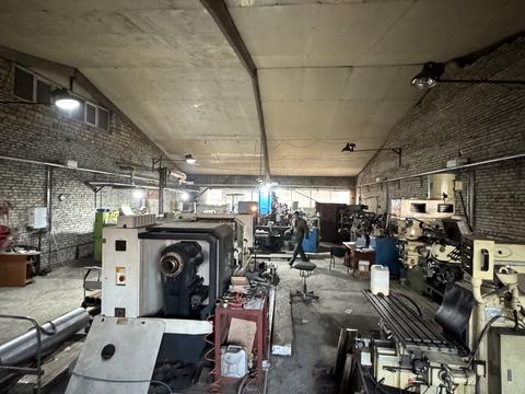 комерційна за адресою Миру, 1