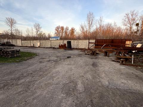 комерційна за адресою Миру, 1