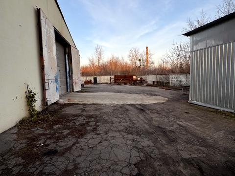 комерційна за адресою Миру, 1