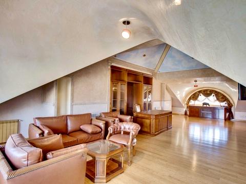 будинок за адресою Лобановського вул.